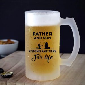 Ποτήρι μπίρας | Father and son fishing partners